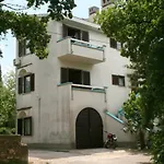 With A Parking Space Apartman Malinska