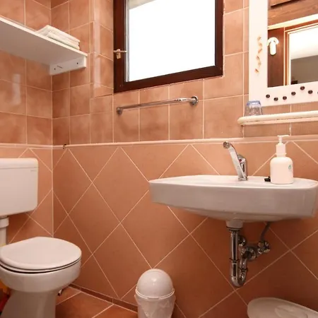 Apartament With A Parking Space Malinska